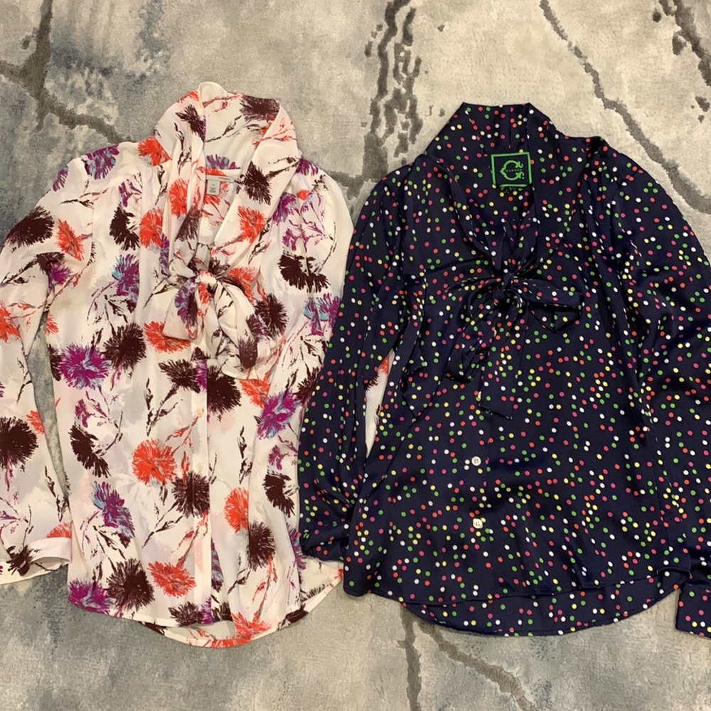 C. Wonder and Halogen Patterned Bow Blouses Sz XS